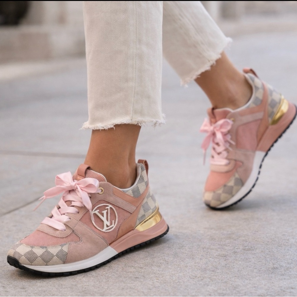 WOMEN’S LOUIS VUITTON DAMIER AZUR RUN AWAY SNEAKERS SZ 39 PINK LACES EXCELLENT